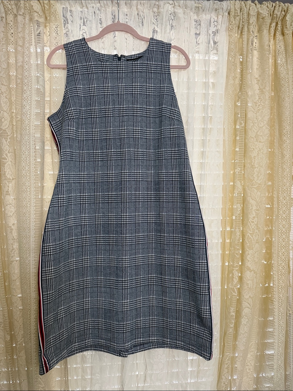 Banana Republic Sleeveless Plaid Shift Dress